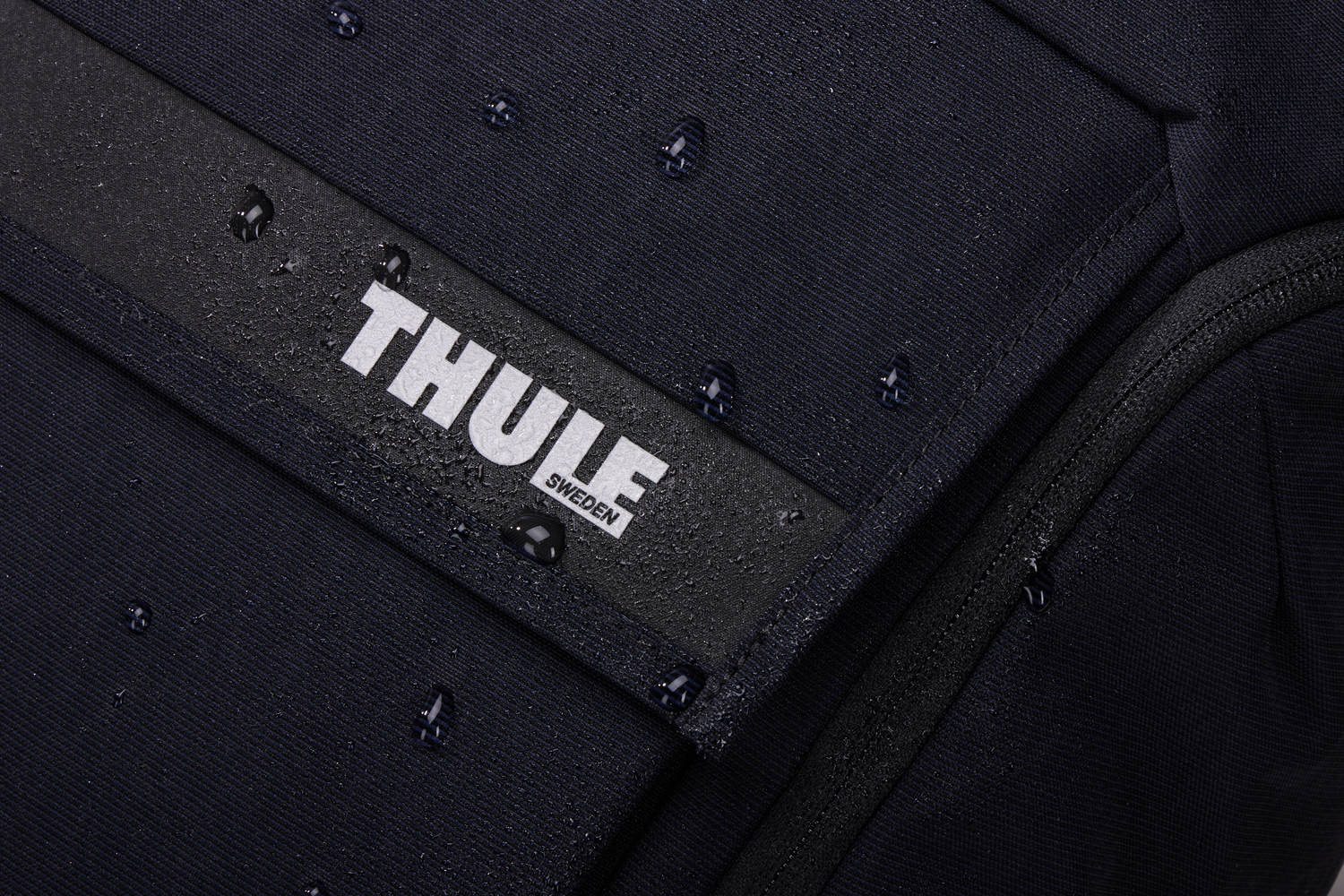 Thule Paramount ruksak za prijenosno računalo 24 L crne boje