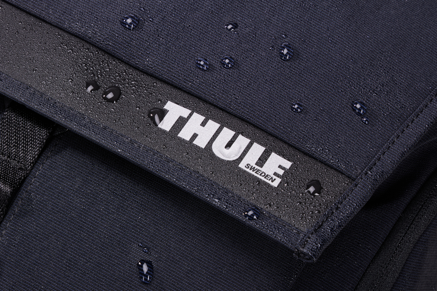 Thule Paramount ruksak za prijenosno računalo 27 L crne boje