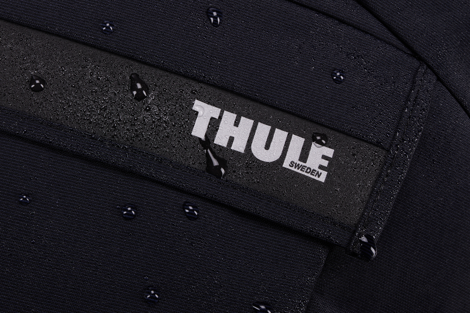 Thule Paramount torba za nošenje preko tijela 14 L - crna