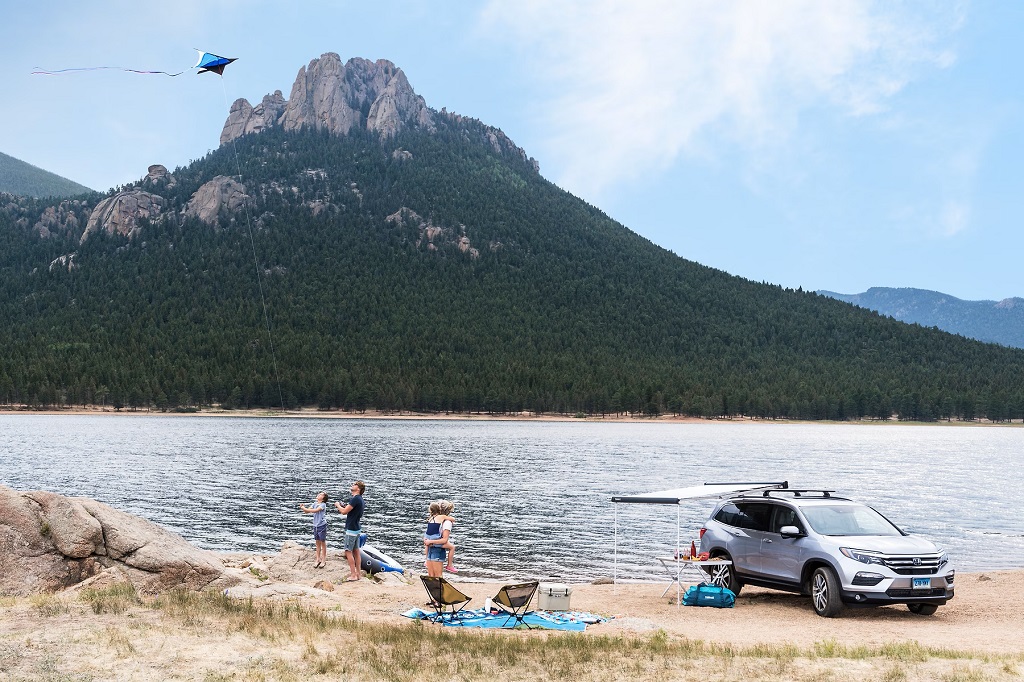 Thule Outland Awning nadstrešnica od 1,90 m s kutijom za namotavanje crne boje